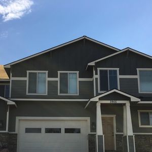 Meet your Posher, Miles